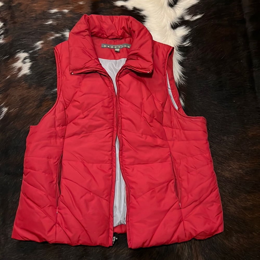 Kenneth Cole red puffer vest XL